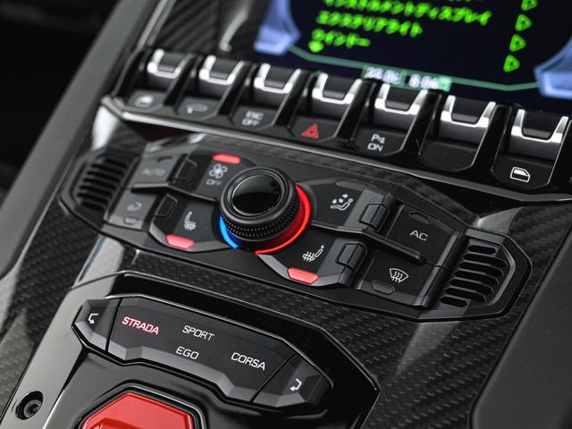 アヴェンタドール Sロードスター Lamborghini認定中古車 メーカー保証付 ロードアシスタンス Selezione Lamborghini Certified Pre-Owned(22枚目)