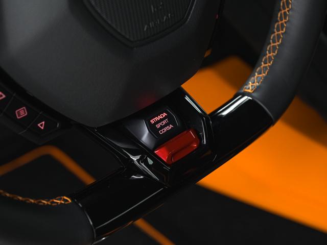 ウラカン テクニカ Lamborghini認定中古車 メーカー保証付 ロードアシスタンス Selezione Lamborghini Certified Pre-Owned(18枚目)