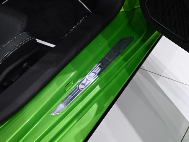 ウラカン EVOスパイダー Lamborghini認定中古車 メーカー保証付 ロードアシスタンス Selezione Lamborghini Certified Pre-Owned(12枚目)