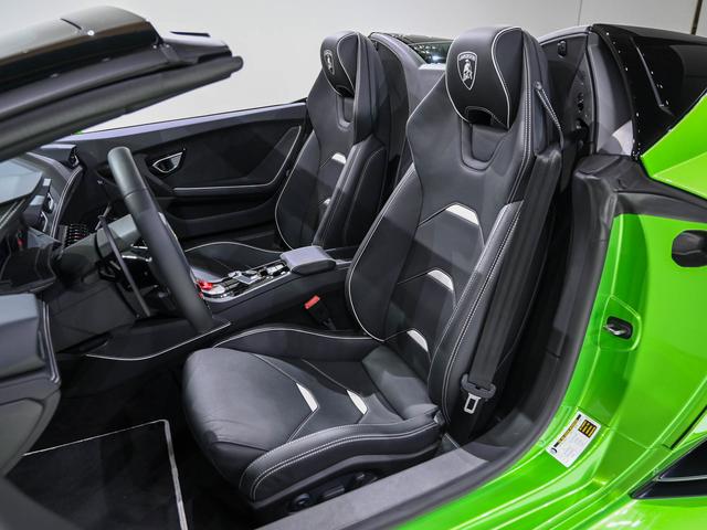 ウラカン EVOスパイダー Lamborghini認定中古車 メーカー保証付 ロードアシスタンス Selezione Lamborghini Certified Pre-Owned(13枚目)