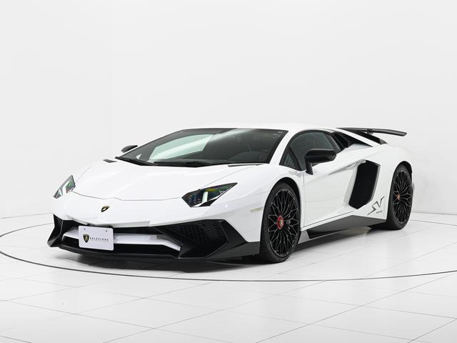 アヴェンタドール ＳＶ　４ＷＤ　Ｂｉａｎｃｏ　Ｉｓｉｓ　Ｌａｍｂｏｒｇｈｉｎｉ認定中古車　メーカー保証付　ロードアシスタンス　Ｓｅｌｅｚｉｏｎｅ　Ｌａｍｂｏｒｇｈｉｎｉ　Ｃｅｒｔｉｆｉｅｄ　Ｐｒｅ－Ｏｗｎｅｄ（2枚目）
