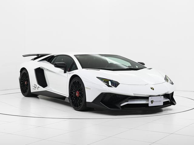 アヴェンタドール ＳＶ　４ＷＤ　Ｂｉａｎｃｏ　Ｉｓｉｓ　Ｌａｍｂｏｒｇｈｉｎｉ認定中古車　メーカー保証付　ロードアシスタンス　Ｓｅｌｅｚｉｏｎｅ　Ｌａｍｂｏｒｇｈｉｎｉ　Ｃｅｒｔｉｆｉｅｄ　Ｐｒｅ－Ｏｗｎｅｄ（4枚目）