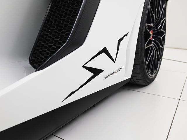 アヴェンタドール ＳＶ　４ＷＤ　Ｂｉａｎｃｏ　Ｉｓｉｓ　Ｌａｍｂｏｒｇｈｉｎｉ認定中古車　メーカー保証付　ロードアシスタンス　Ｓｅｌｅｚｉｏｎｅ　Ｌａｍｂｏｒｇｈｉｎｉ　Ｃｅｒｔｉｆｉｅｄ　Ｐｒｅ－Ｏｗｎｅｄ（34枚目）