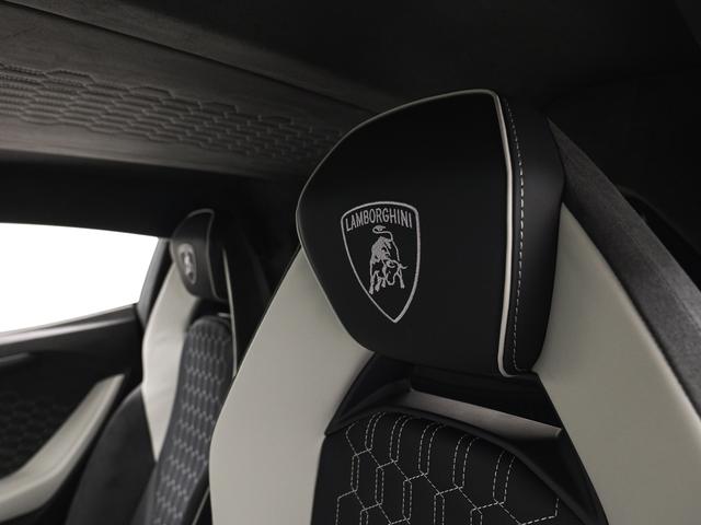 レヴエルト 6.5 4WD Viola 30Th Lamborghini認定中古車 メーカー保証付 ロードアシスタンス Selezione Lamborghini Certified Pre-Owned(13枚目)