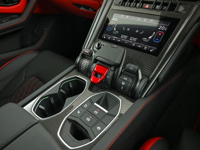 ウルス Ｓ　Ｌａｍｂｏｒｇｈｉｎｉ認定中古車　メーカー保証付　ロードアシスタンス　Ｓｅｌｅｚｉｏｎｅ　Ｌａｍｂｏｒｇｈｉｎｉ　Ｃｅｒｔｉｆｉｅｄ　Ｐｒｅ－Ｏｗｎｅｄ（22枚目）