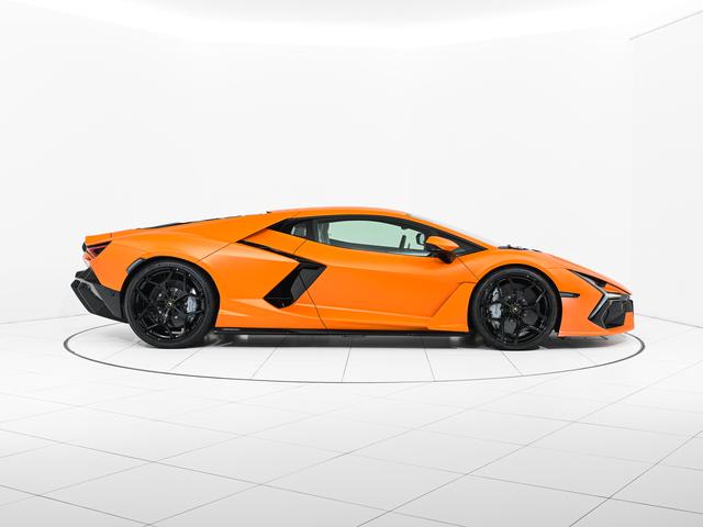 レヴエルト ６．５　４ＷＤ　Ａｒａｎｃｉｏ　Ａｎｔｈａｅｕｓ　Ｌａｍｂｏｒｇｈｉｎｉ認定中古車　メーカー保証付　ロードアシスタンス　Ｓｅｌｅｚｉｏｎｅ　Ｌａｍｂｏｒｇｈｉｎｉ　Ｃｅｒｔｉｆｉｅｄ　Ｐｒｅ－Ｏｗｎｅｄ（5枚目）