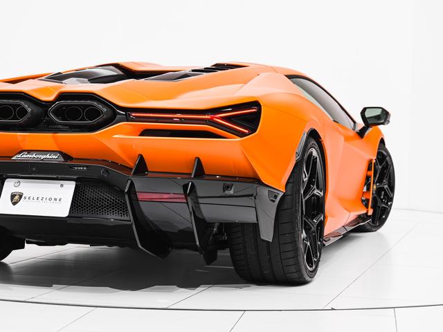 レヴエルト ６．５　４ＷＤ　Ａｒａｎｃｉｏ　Ａｎｔｈａｅｕｓ　Ｌａｍｂｏｒｇｈｉｎｉ認定中古車　メーカー保証付　ロードアシスタンス　Ｓｅｌｅｚｉｏｎｅ　Ｌａｍｂｏｒｇｈｉｎｉ　Ｃｅｒｔｉｆｉｅｄ　Ｐｒｅ－Ｏｗｎｅｄ（32枚目）
