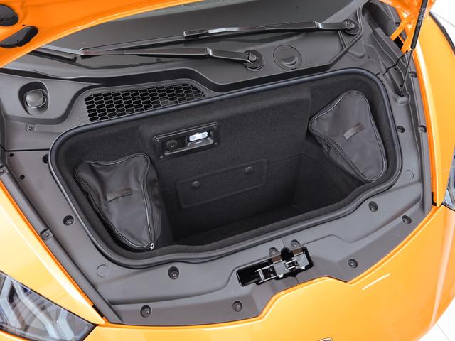 ウラカン 　Ｓｔｅｒｒａｔｏ　Ｌａｍｂｏｒｇｈｉｎｉ認定中古車　メーカー保証付　ロードアシスタンス　Ｓｅｌｅｚｉｏｎｅ　Ｌａｍｂｏｒｇｈｉｎｉ　Ｃｅｒｔｉｆｉｅｄ　Ｐｒｅ－Ｏｗｎｅｄ（14枚目）