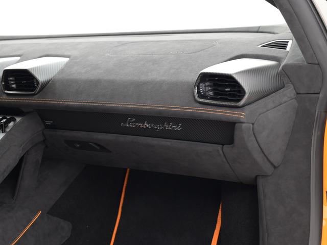 ウラカン 　Ｓｔｅｒｒａｔｏ　Ｌａｍｂｏｒｇｈｉｎｉ認定中古車　メーカー保証付　ロードアシスタンス　Ｓｅｌｅｚｉｏｎｅ　Ｌａｍｂｏｒｇｈｉｎｉ　Ｃｅｒｔｉｆｉｅｄ　Ｐｒｅ－Ｏｗｎｅｄ（21枚目）