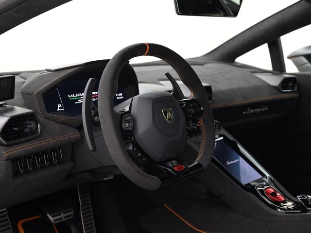 ウラカン 　Ｓｔｅｒｒａｔｏ　Ｌａｍｂｏｒｇｈｉｎｉ認定中古車　メーカー保証付　ロードアシスタンス　Ｓｅｌｅｚｉｏｎｅ　Ｌａｍｂｏｒｇｈｉｎｉ　Ｃｅｒｔｉｆｉｅｄ　Ｐｒｅ－Ｏｗｎｅｄ（22枚目）