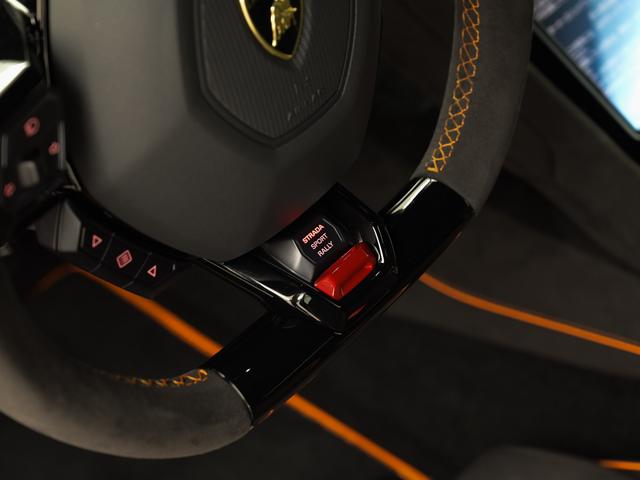 ウラカン 　Ｓｔｅｒｒａｔｏ　Ｌａｍｂｏｒｇｈｉｎｉ認定中古車　メーカー保証付　ロードアシスタンス　Ｓｅｌｅｚｉｏｎｅ　Ｌａｍｂｏｒｇｈｉｎｉ　Ｃｅｒｔｉｆｉｅｄ　Ｐｒｅ－Ｏｗｎｅｄ（24枚目）