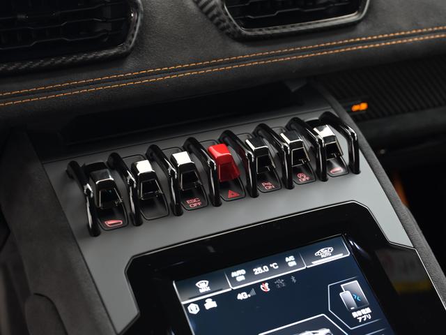 ウラカン 　Ｓｔｅｒｒａｔｏ　Ｌａｍｂｏｒｇｈｉｎｉ認定中古車　メーカー保証付　ロードアシスタンス　Ｓｅｌｅｚｉｏｎｅ　Ｌａｍｂｏｒｇｈｉｎｉ　Ｃｅｒｔｉｆｉｅｄ　Ｐｒｅ－Ｏｗｎｅｄ（27枚目）