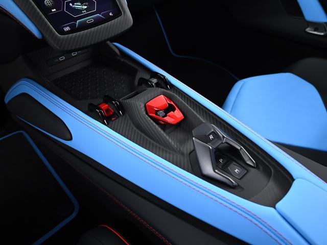 レヴエルト ６．５　４ＷＤ　Ｂｌｕ　Ｅｌｉａｄｉ　Ｌａｍｂｏｒｇｈｉｎｉ認定中古車　メーカー保証付　ロードアシスタンス　Ｓｅｌｅｚｉｏｎｅ　Ｌａｍｂｏｒｇｈｉｎｉ　Ｃｅｒｔｉｆｉｅｄ　Ｐｒｅ－Ｏｗｎｅｄ（24枚目）