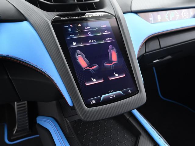 レヴエルト ６．５　４ＷＤ　Ｂｌｕ　Ｅｌｉａｄｉ　Ｌａｍｂｏｒｇｈｉｎｉ認定中古車　メーカー保証付　ロードアシスタンス　Ｓｅｌｅｚｉｏｎｅ　Ｌａｍｂｏｒｇｈｉｎｉ　Ｃｅｒｔｉｆｉｅｄ　Ｐｒｅ－Ｏｗｎｅｄ（27枚目）