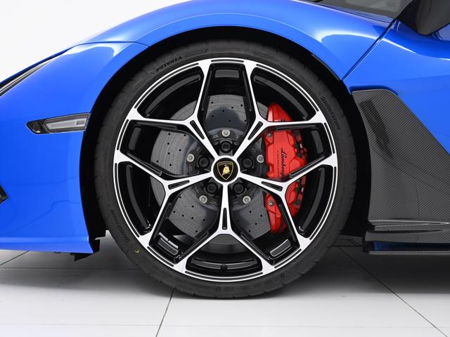 レヴエルト ６．５　４ＷＤ　Ｂｌｕ　Ｅｌｉａｄｉ　Ｌａｍｂｏｒｇｈｉｎｉ認定中古車　メーカー保証付　ロードアシスタンス　Ｓｅｌｅｚｉｏｎｅ　Ｌａｍｂｏｒｇｈｉｎｉ　Ｃｅｒｔｉｆｉｅｄ　Ｐｒｅ－Ｏｗｎｅｄ（30枚目）