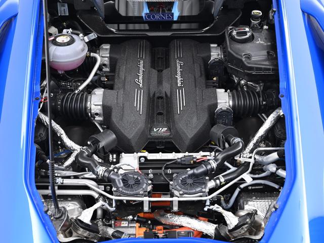 レヴエルト ６．５　４ＷＤ　Ｂｌｕ　Ｅｌｉａｄｉ　Ｌａｍｂｏｒｇｈｉｎｉ認定中古車　メーカー保証付　ロードアシスタンス　Ｓｅｌｅｚｉｏｎｅ　Ｌａｍｂｏｒｇｈｉｎｉ　Ｃｅｒｔｉｆｉｅｄ　Ｐｒｅ－Ｏｗｎｅｄ（31枚目）