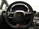 ランボルギーニダイナミックステアリング(Lamborghini Dynamic Steering)と呼ばれる可変ステアリングギアレシオが装備されていて、運転を楽しめることでしょう。