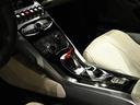 駐車時などの段差の乗り越えをカバーしてくれるリフティングシステム(Lifting System)も装備されています。