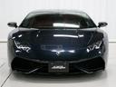 V10エンジン、5.2リッター、610馬力、最高時速325km/h、0-100km/h3.2秒を誇ります。