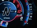 走行距離は1,468km。 新 車同然の走行距離になります。