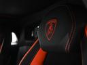 Aventador Sのみに採用されている内装パターンです。オレンジのステッチが目を引くお洒落なインテリアです。(New Trim interior on leather)