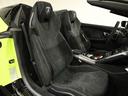 運転席同様、助手席も使用感はほとんど見受けられません。