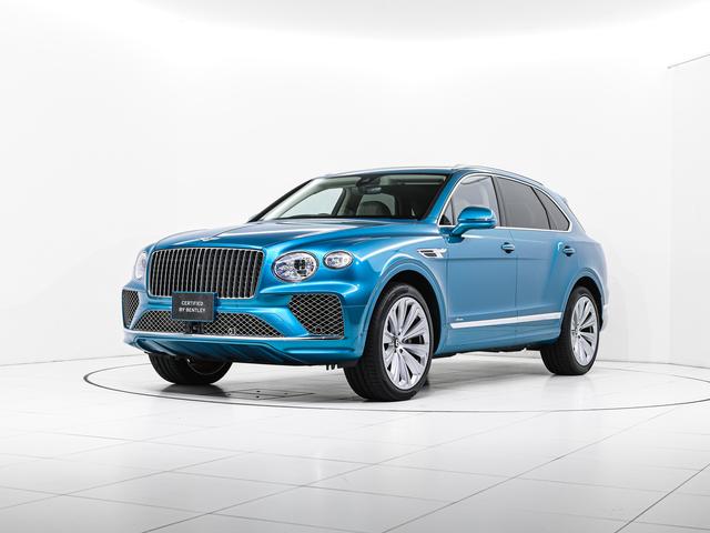 どの角度から見てもベントレーの美しさ、優雅さを感じていただけます。