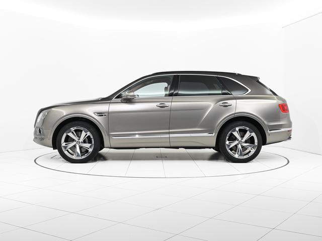 ボディサイズは全長５１５０×全幅１９９０×全高１７５０（ｍｍ）になります。