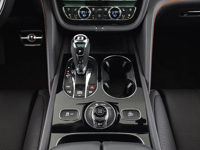 ベンテイガ V8 ベントレー認定中古車 メーカー保証付 ベントレー ケアプログラム ベントレー エマージェンシーアシスタンス CERTIFIED BY BENTLEY(14枚目)