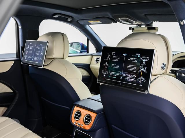 ベンテイガ EWBアズール ベントレー認定中古車 メーカー保証付 ベントレー ケアプログラム ベントレー エマージェンシーアシスタンス CERTIFIED BY BENTLEY(18枚目)