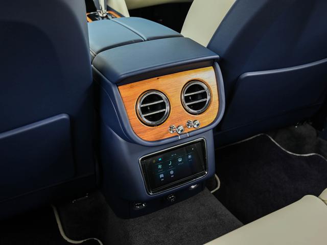 ベンテイガ EWBアズール ベントレー認定中古車 メーカー保証付 ベントレー ケアプログラム ベントレー エマージェンシーアシスタンス CERTIFIED BY BENTLEY(19枚目)