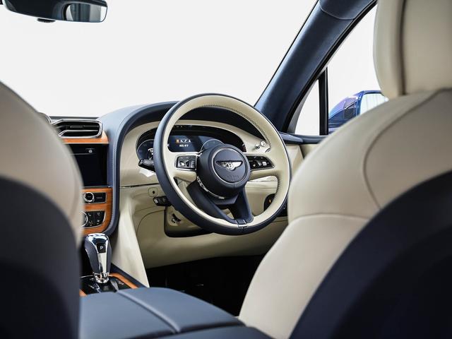 ベンテイガ EWBアズール ベントレー認定中古車 メーカー保証付 ベントレー ケアプログラム ベントレー エマージェンシーアシスタンス CERTIFIED BY BENTLEY(28枚目)