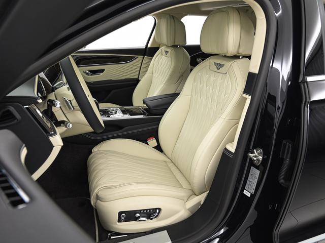 フライングスパー ハイブリッド　アズール　ベントレー認定中古車　メーカー保証付　ベントレー　ケアプログラム　ベントレー　エマージェンシーアシスタンス　ＣＥＲＴＩＦＩＥＤ　ＢＹ　ＢＥＮＴＬＥＹ（9枚目）