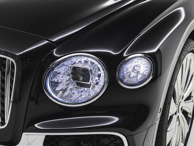 フライングスパー ６．０　４ＷＤ　マリナードライビングスペック　右ハンドル　ベントレー認定中古車　メーカー保証付　ベントレー　ケアプログラム　ベントレー　エマージェンシーアシスタンス　ＣＥＲＴＩＦＩＥＤ　ＢＹ　ＢＥＮＴＬＥＹ（22枚目）