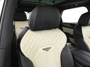 シートのステッチもオプションの仕様となり、豪華な仕上がりとなっております。