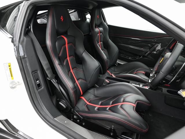 フェラーリ 458スペチアーレ F1 DCT LED付 フェラーリ 458スペチアーレ F1 DCT LED付