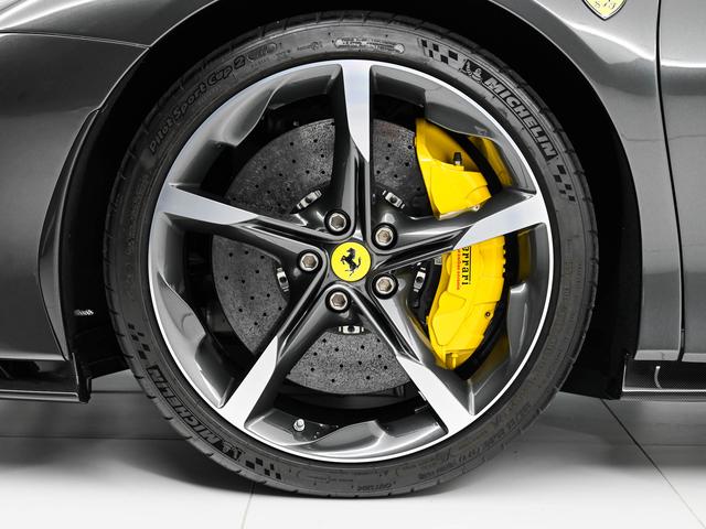 ＳＦ９０ストラダーレ Ｆ１　ＤＣＴ　Ｅ４ＷＤ　Ｃａｎｎａ　Ｄｉ　Ｆｕｃｉｌｅ　フェラーリ認定中古車　メーカー保証付　フェラーリ・ロードサイドアシスタンス　Ｆｅｒｒａｒｉ　Ａｐｐｒｏｖｅｄ（11枚目）
