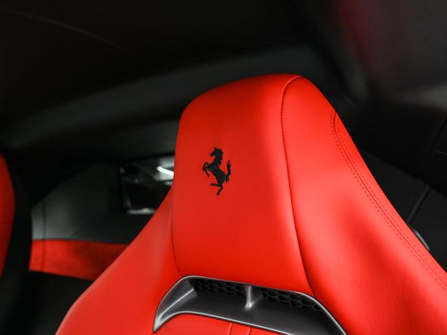 ＳＦ９０ストラダーレ Ｆ１　ＤＣＴ　Ｅ４ＷＤ　Ｃａｎｎａ　Ｄｉ　Ｆｕｃｉｌｅ　フェラーリ認定中古車　メーカー保証付　フェラーリ・ロードサイドアシスタンス　Ｆｅｒｒａｒｉ　Ａｐｐｒｏｖｅｄ（16枚目）