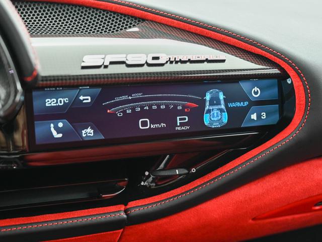 ＳＦ９０ストラダーレ Ｆ１　ＤＣＴ　Ｅ４ＷＤ　Ｃａｎｎａ　Ｄｉ　Ｆｕｃｉｌｅ　フェラーリ認定中古車　メーカー保証付　フェラーリ・ロードサイドアシスタンス　Ｆｅｒｒａｒｉ　Ａｐｐｒｏｖｅｄ（18枚目）