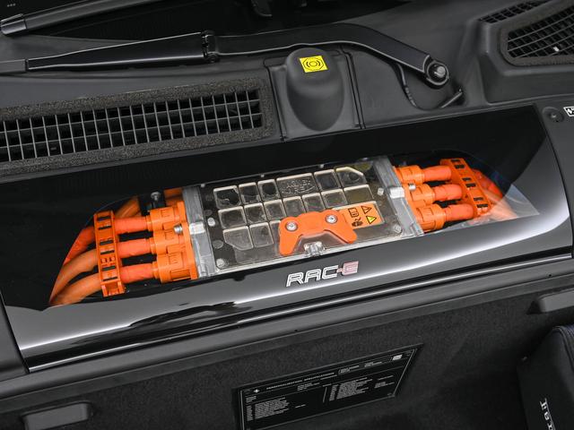 ＳＦ９０ストラダーレ Ｆ１　ＤＣＴ　Ｅ４ＷＤ　Ｃａｎｎａ　Ｄｉ　Ｆｕｃｉｌｅ　フェラーリ認定中古車　メーカー保証付　フェラーリ・ロードサイドアシスタンス　Ｆｅｒｒａｒｉ　Ａｐｐｒｏｖｅｄ（23枚目）