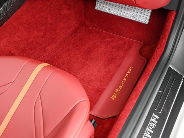 812スーパーファスト F1 DCT デイトナスタイルシート Blu America フェラーリ認定中古車 メーカー保証付 フェラーリ・ロードサイドアシスタンス Ferrari Approved(16枚目)