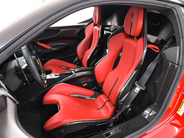 SF90ストラダーレ アセットフィオラノ フェラーリ認定中古車 メーカー保証付 フェラーリ・ロードサイドアシスタンス Ferrari Approved(4枚目)