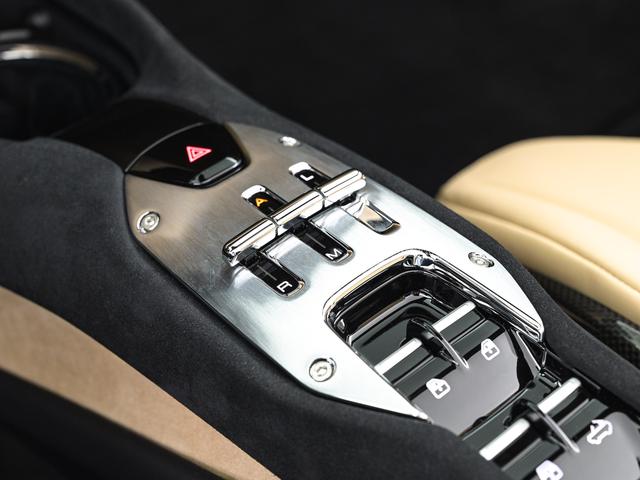 296GTS F1 DCT Blu Corsa アップルカープレイ フェラーリ認定中古車 メーカー保証付 フェラーリ・ロードサイドアシスタンス Ferrari Approved(18枚目)