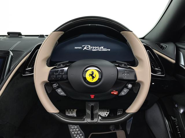 ローマスパイダー F1 DCT Blu Roma サラウンドビューカメラ フェラーリ認定中古車 メーカー保証付 フェラーリ・ロードサイドアシスタンス Ferrari Approved(14枚目)