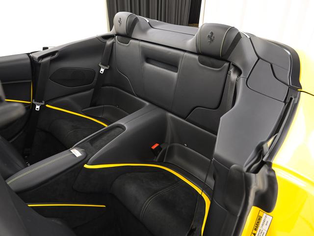 ローマスパイダー F1 DCT 全周囲カメラ バックレーダー フェラーリ認定中古車 メーカー保証付 フェラーリ・ロードサイドアシスタンス Ferrari Approved(15枚目)