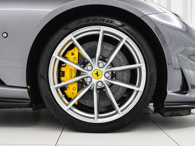 812GTS F1 DCT GrigioGTS LED付ステアリング フェラーリ認定中古車 メーカー保証付 フェラーリ・ロードサイドアシスタンス Ferrari Approved(9枚目)