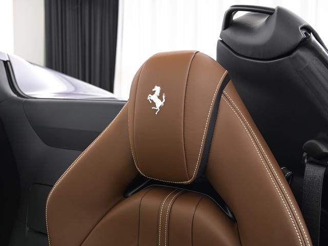 812GTS F1 DCT GrigioGTS LED付ステアリング フェラーリ認定中古車 メーカー保証付 フェラーリ・ロードサイドアシスタンス Ferrari Approved(15枚目)