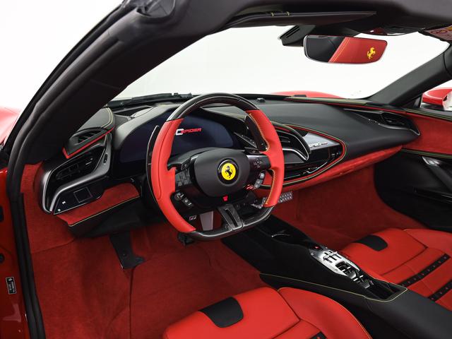 SF90スパイダー F1 DCT E4WD フェラーリ認定中古車 メーカー保証付 フェラーリ・ロードサイドアシスタンス Ferrari Approved(3枚目)