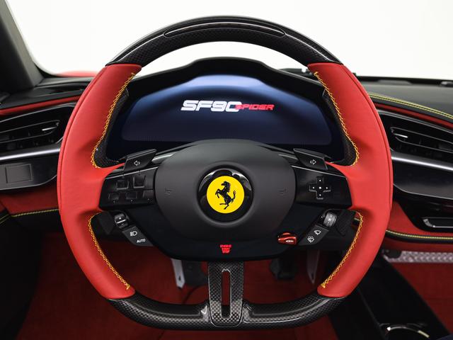 SF90スパイダー F1 DCT E4WD フェラーリ認定中古車 メーカー保証付 フェラーリ・ロードサイドアシスタンス Ferrari Approved(15枚目)