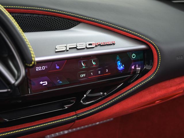 SF90スパイダー F1 DCT E4WD フェラーリ認定中古車 メーカー保証付 フェラーリ・ロードサイドアシスタンス Ferrari Approved(20枚目)